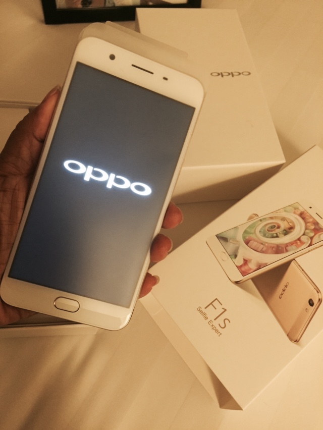 unboxing Oppo f1s 3