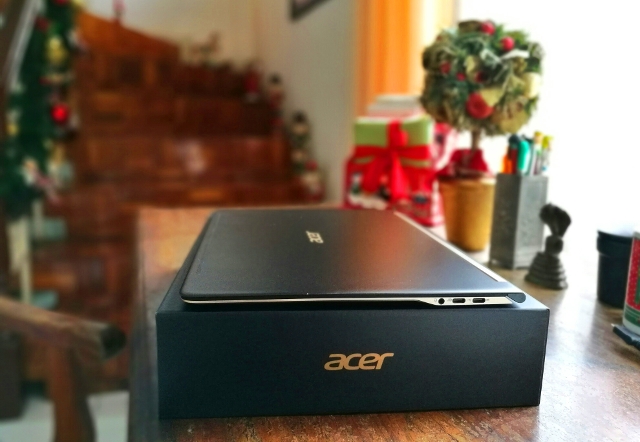 acer-aspire-s7-black-and-gold