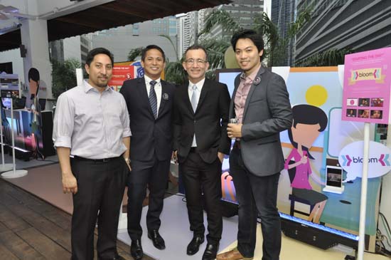 President and CEO Noel Lorenzana with Mediaquest Executives